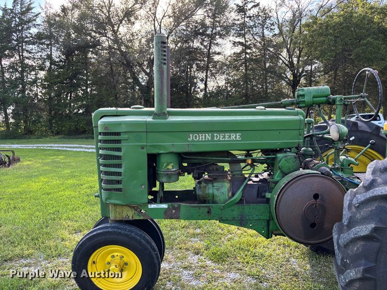 image for item NM9875 1945 John Deere GM tractor
