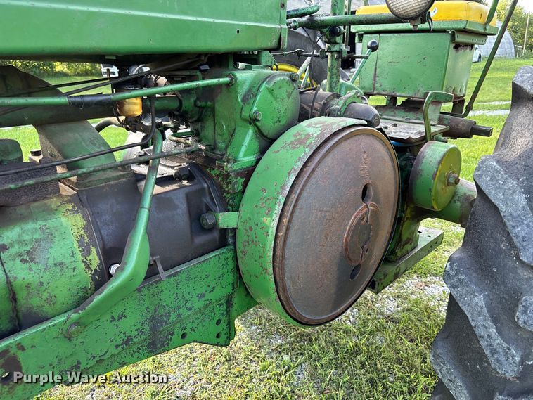 image for item NM9875 1945 John Deere GM tractor