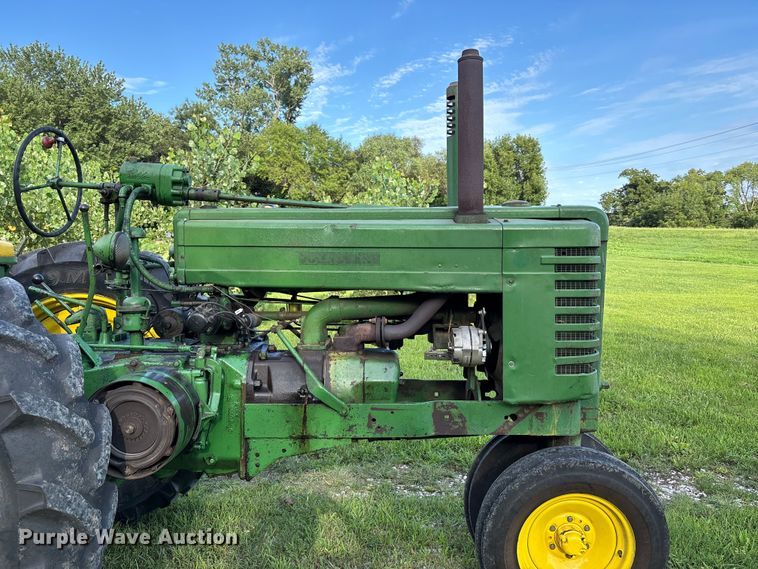 image for item NM9875 1945 John Deere GM tractor