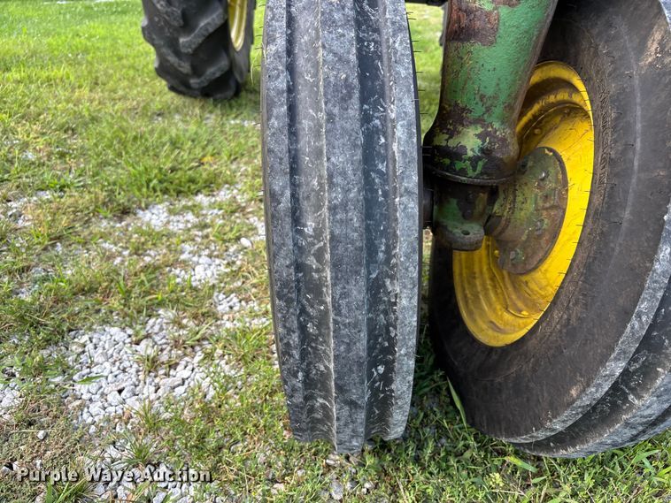 image for item NM9875 1945 John Deere GM tractor