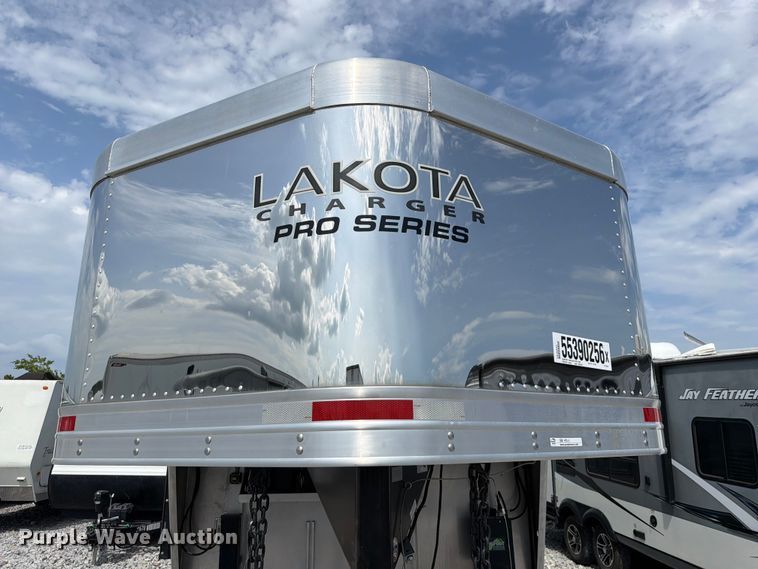 image for item YA4311 2023 Lakota Charger horse trailer