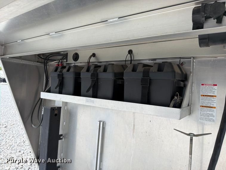 image for item YA4311 2023 Lakota Charger horse trailer