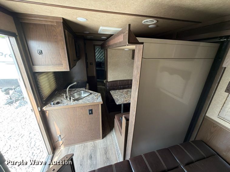 image for item YA4311 2023 Lakota Charger horse trailer