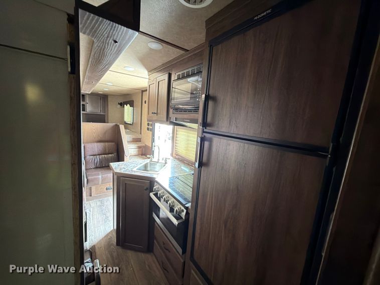 image for item YA4311 2023 Lakota Charger horse trailer