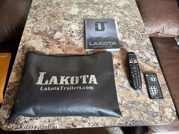 image for item YA4311 2023 Lakota Charger horse trailer