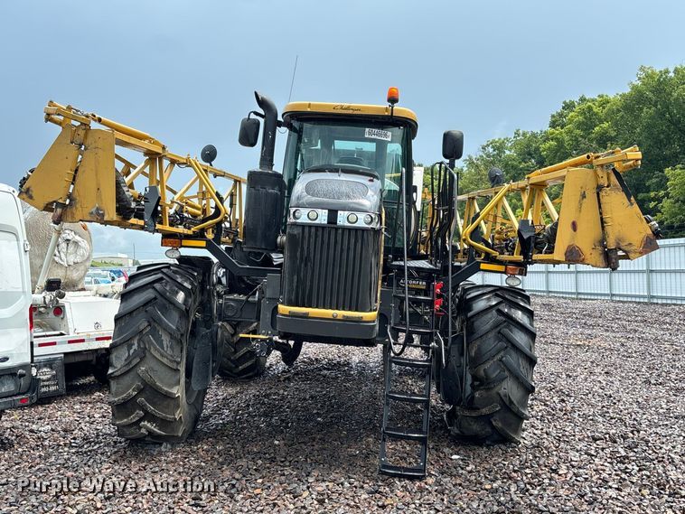 image for item YA4451 2018 RoGator RG1100C sprayer