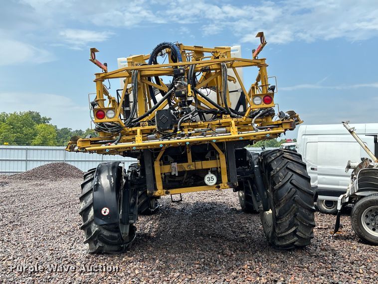 image for item YA4451 2018 RoGator RG1100C sprayer