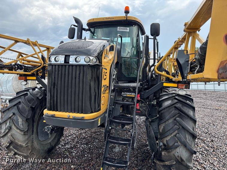 image for item YA4451 2018 RoGator RG1100C sprayer
