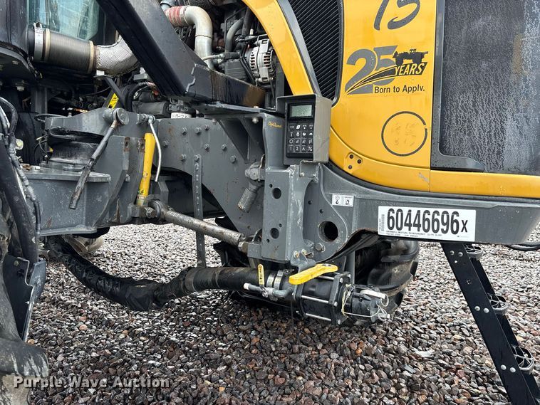 image for item YA4451 2018 RoGator RG1100C sprayer