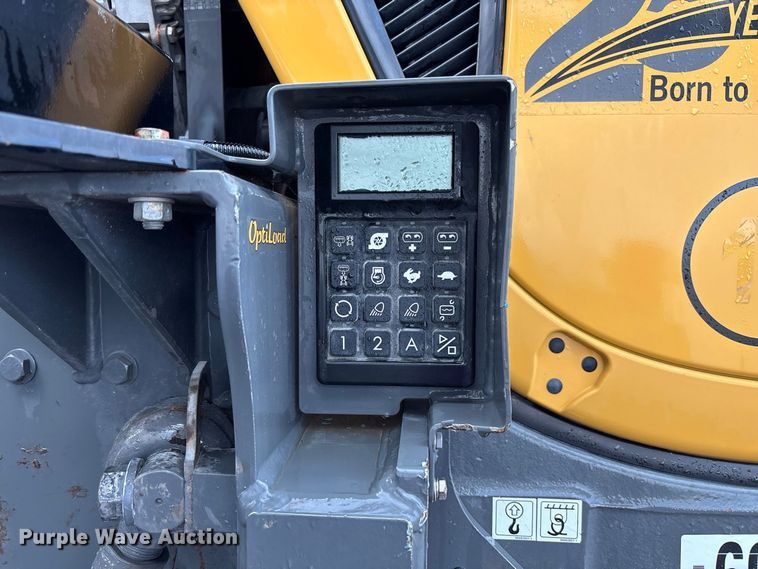 image for item YA4451 2018 RoGator RG1100C sprayer