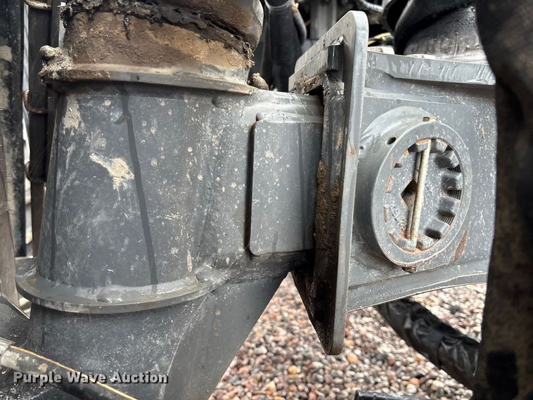 image for item YA4451 2018 RoGator RG1100C sprayer