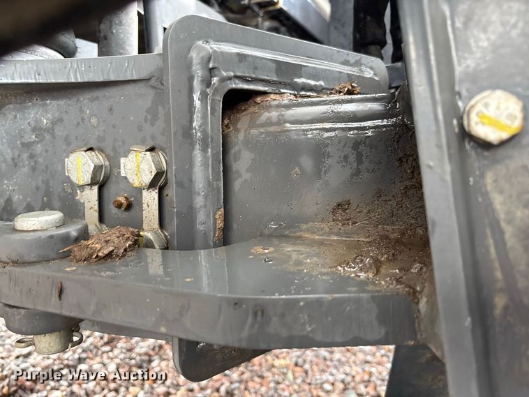 image for item YA4451 2018 RoGator RG1100C sprayer