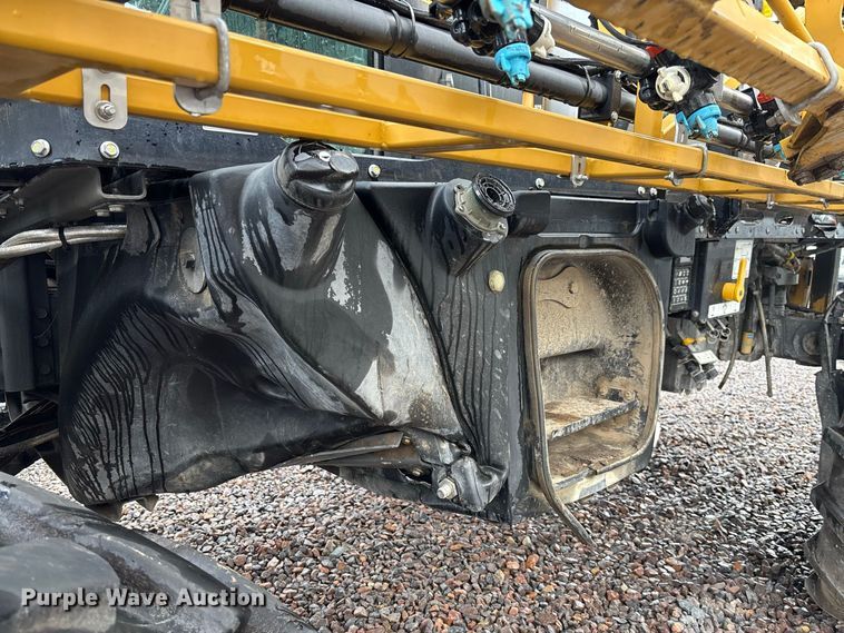 image for item YA4451 2018 RoGator RG1100C sprayer