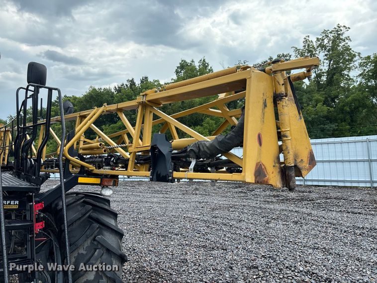 image for item YA4451 2018 RoGator RG1100C sprayer