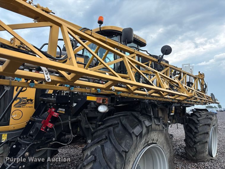 image for item YA4451 2018 RoGator RG1100C sprayer
