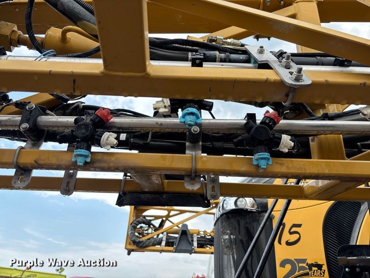 image for item YA4451 2018 RoGator RG1100C sprayer