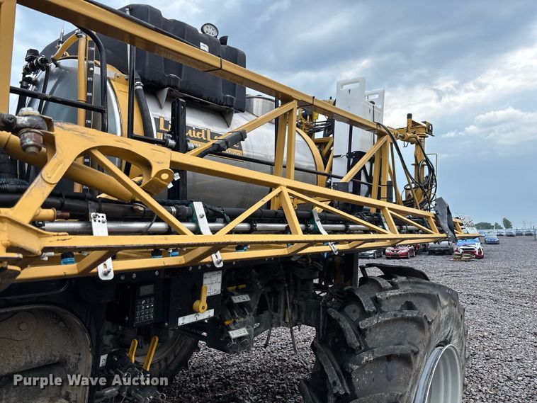 image for item YA4451 2018 RoGator RG1100C sprayer