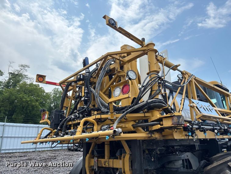 image for item YA4451 2018 RoGator RG1100C sprayer