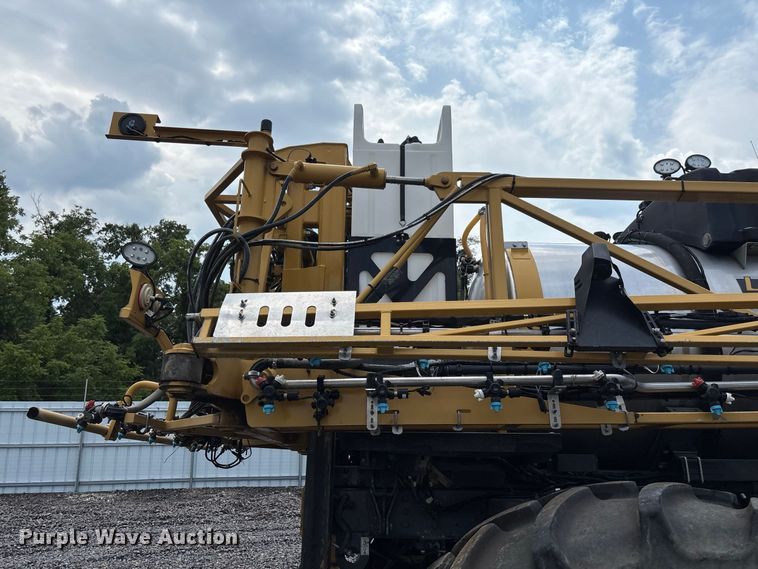 image for item YA4451 2018 RoGator RG1100C sprayer