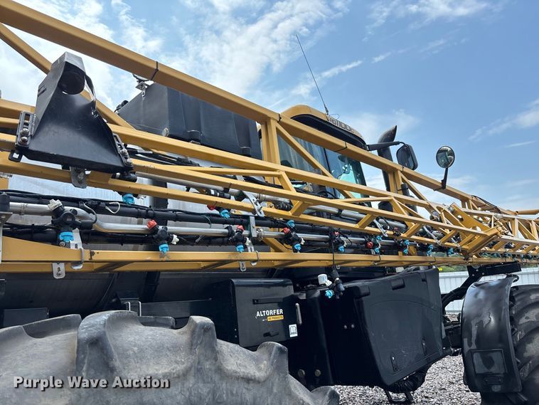 image for item YA4451 2018 RoGator RG1100C sprayer