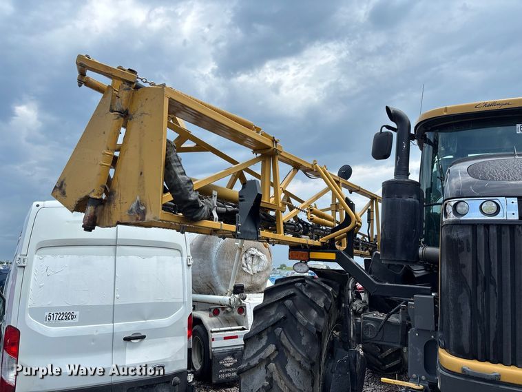 image for item YA4451 2018 RoGator RG1100C sprayer