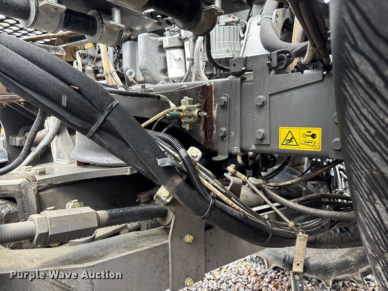 image for item YA4451 2018 RoGator RG1100C sprayer
