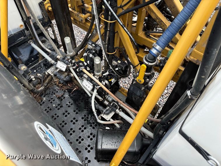 image for item YA4451 2018 RoGator RG1100C sprayer