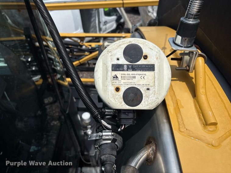 image for item YA4451 2018 RoGator RG1100C sprayer