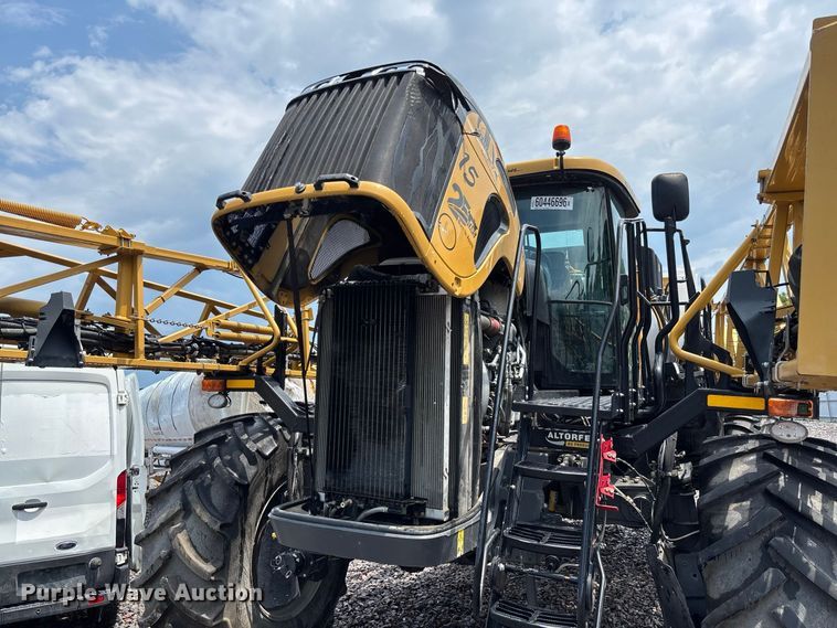 image for item YA4451 2018 RoGator RG1100C sprayer