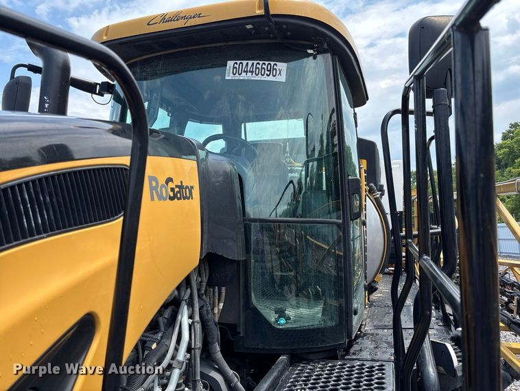 image for item YA4451 2018 RoGator RG1100C sprayer