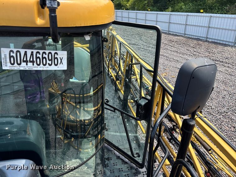 image for item YA4451 2018 RoGator RG1100C sprayer