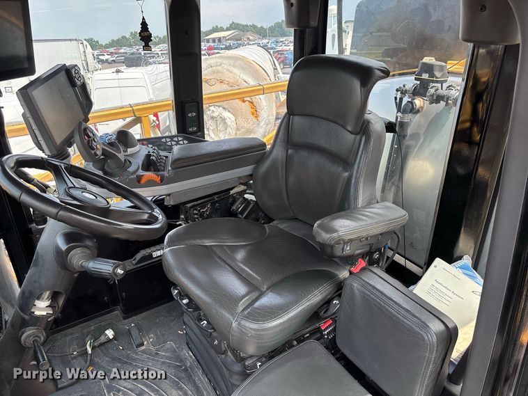 image for item YA4451 2018 RoGator RG1100C sprayer