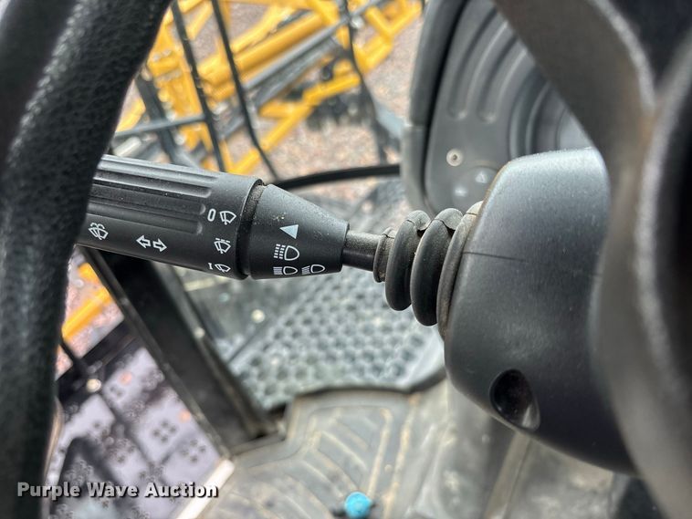 image for item YA4451 2018 RoGator RG1100C sprayer