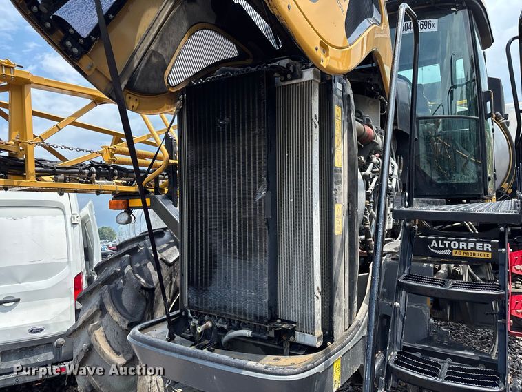 image for item YA4451 2018 RoGator RG1100C sprayer