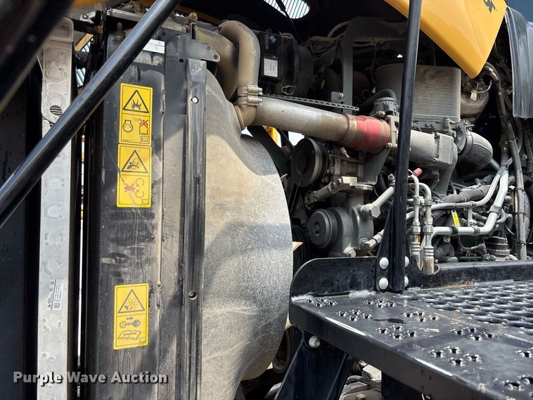 image for item YA4451 2018 RoGator RG1100C sprayer
