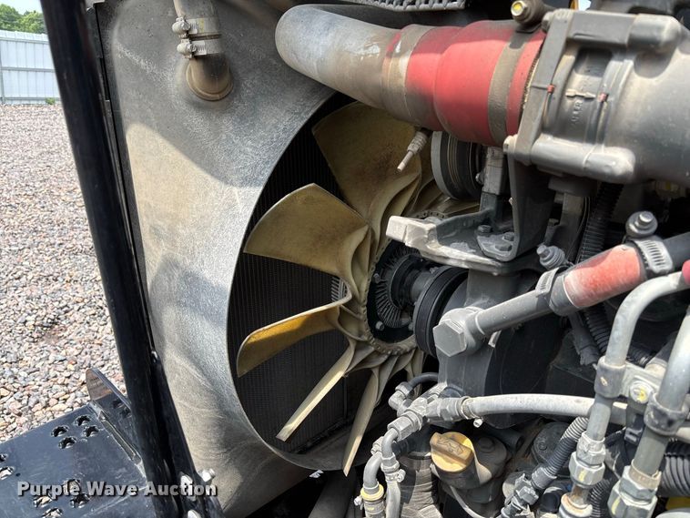 image for item YA4451 2018 RoGator RG1100C sprayer