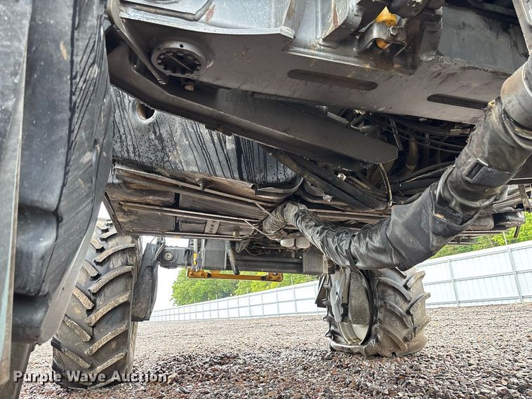 image for item YA4451 2018 RoGator RG1100C sprayer