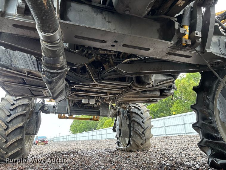 image for item YA4451 2018 RoGator RG1100C sprayer