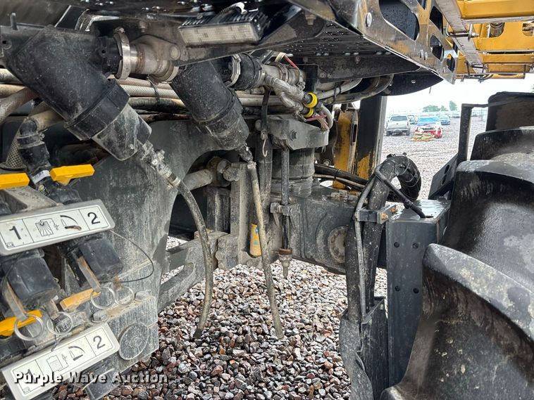 image for item YA4451 2018 RoGator RG1100C sprayer