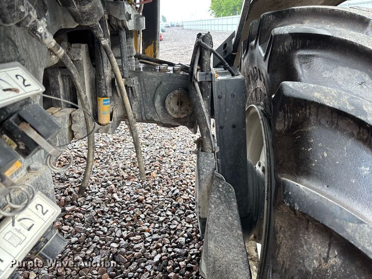 image for item YA4451 2018 RoGator RG1100C sprayer