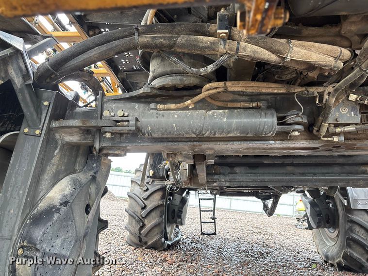 image for item YA4451 2018 RoGator RG1100C sprayer