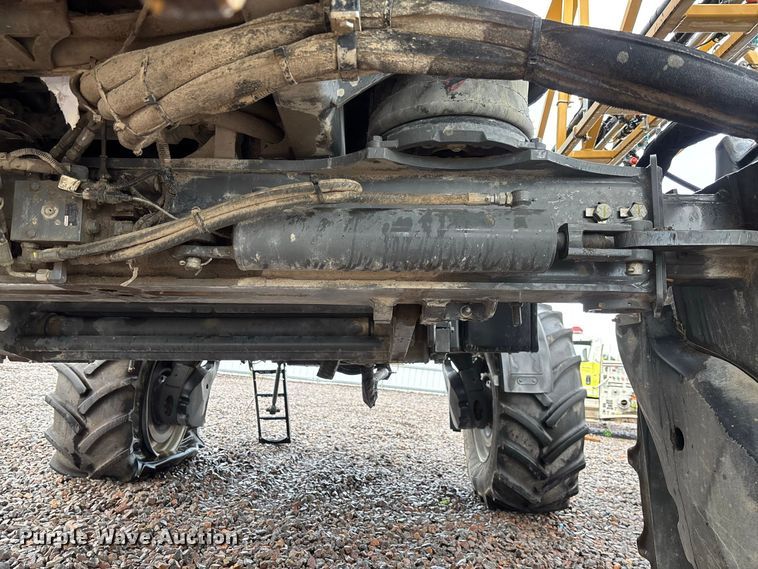 image for item YA4451 2018 RoGator RG1100C sprayer