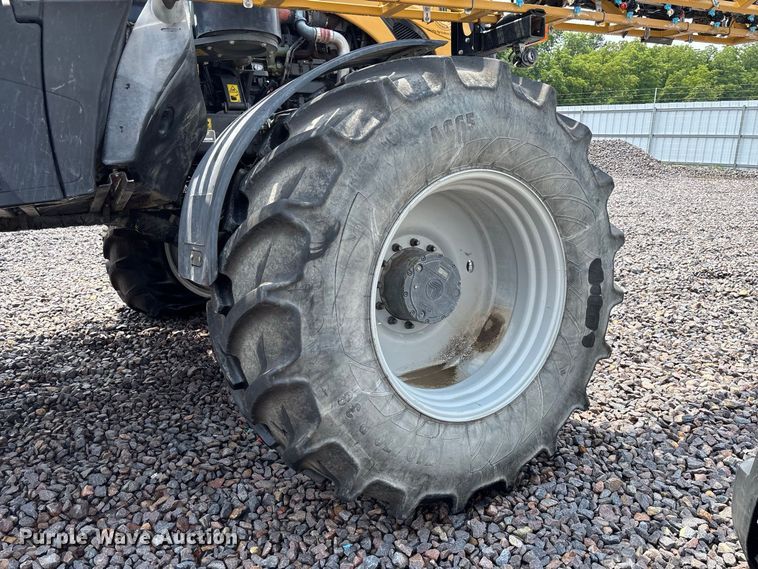 image for item YA4451 2018 RoGator RG1100C sprayer