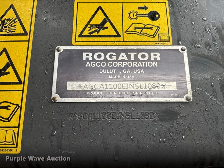 image for item YA4451 2018 RoGator RG1100C sprayer