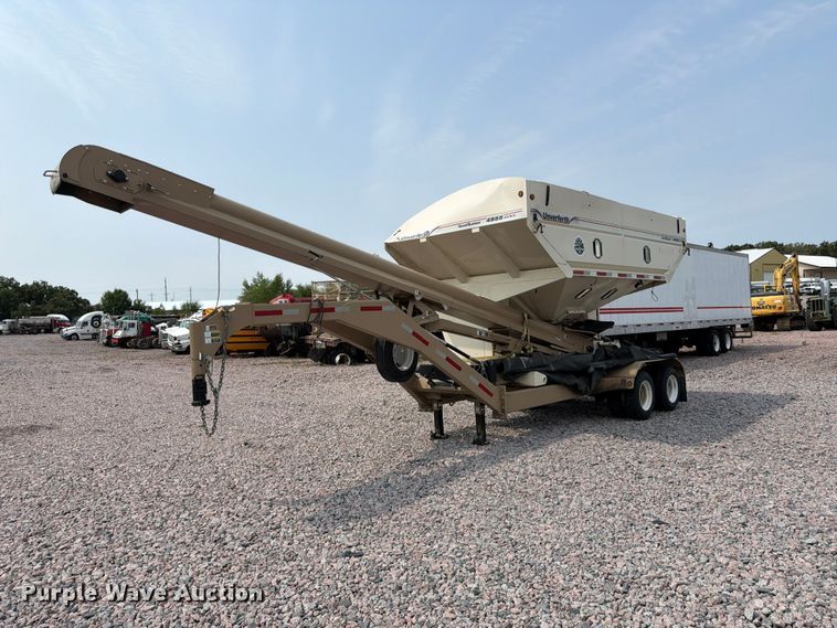 image for item YA4452 2021 Unverferth SeedRunner 4955DXL seed tender