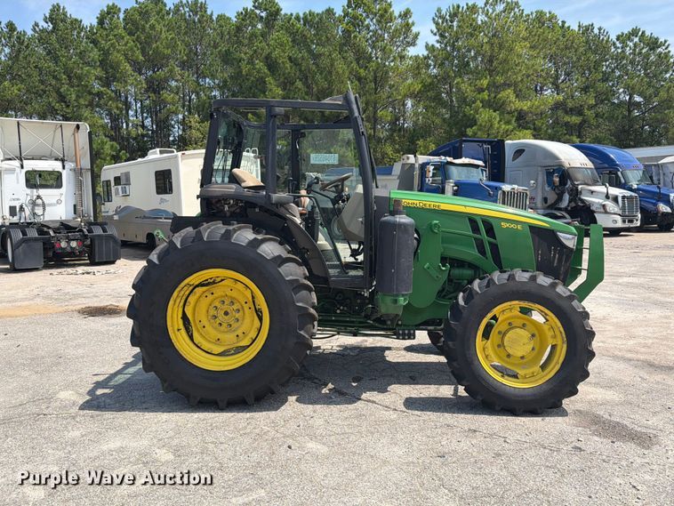 image for item YA4489 2023 John Deere 5100E MFWD tractor