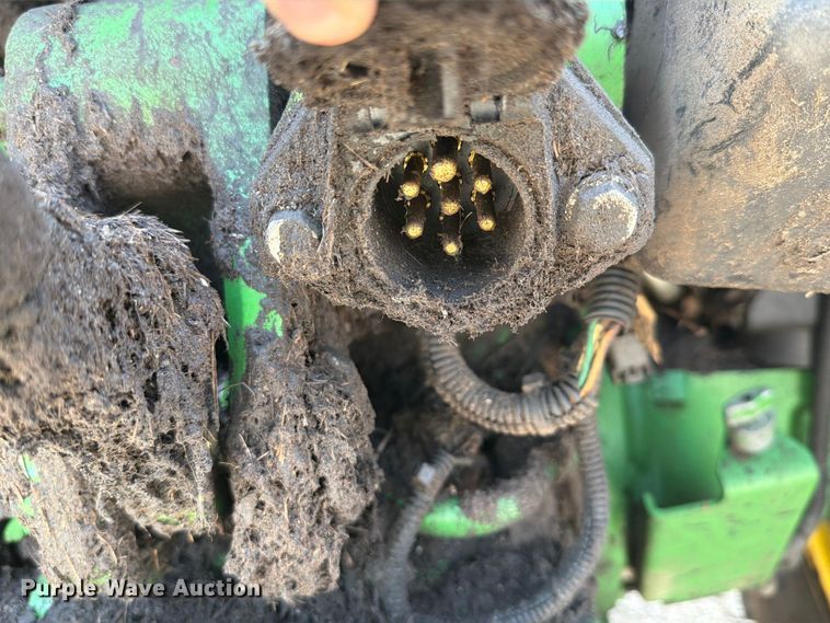 image for item YA4489 2023 John Deere 5100E MFWD tractor