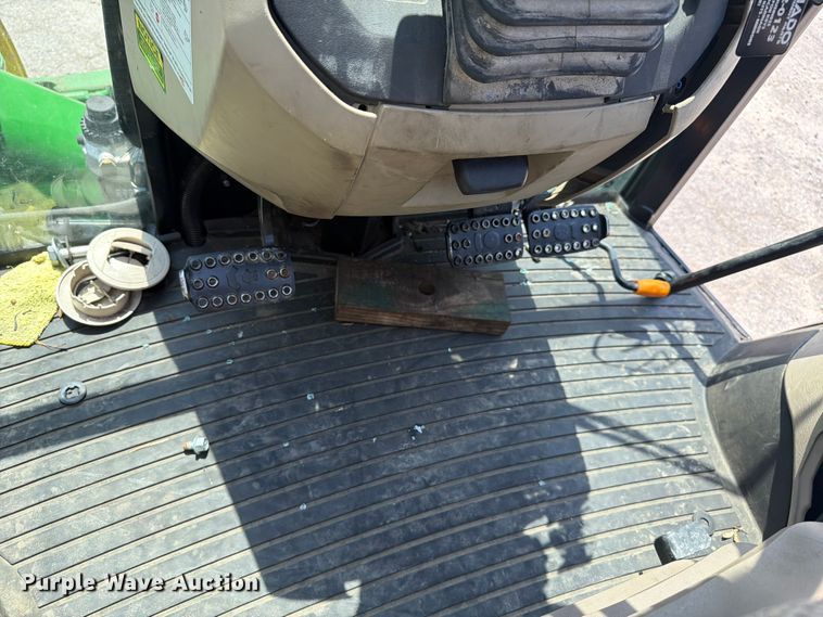 image for item YA4489 2023 John Deere 5100E MFWD tractor