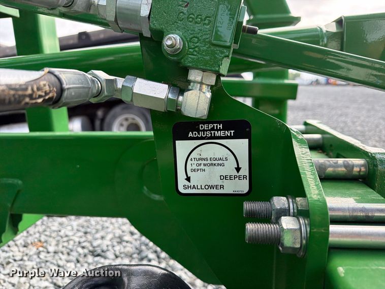 image for item YA4554 2021 John Deere 2230FH field cultivator