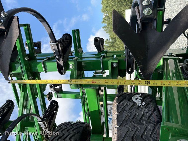 image for item YA4554 2021 John Deere 2230FH field cultivator